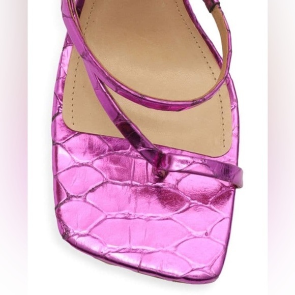 New!‼️ SCHUTZ
Lily Croc-Embossed Metallic Leather Ankle-Wrap Sandals - Picture 4 of 15